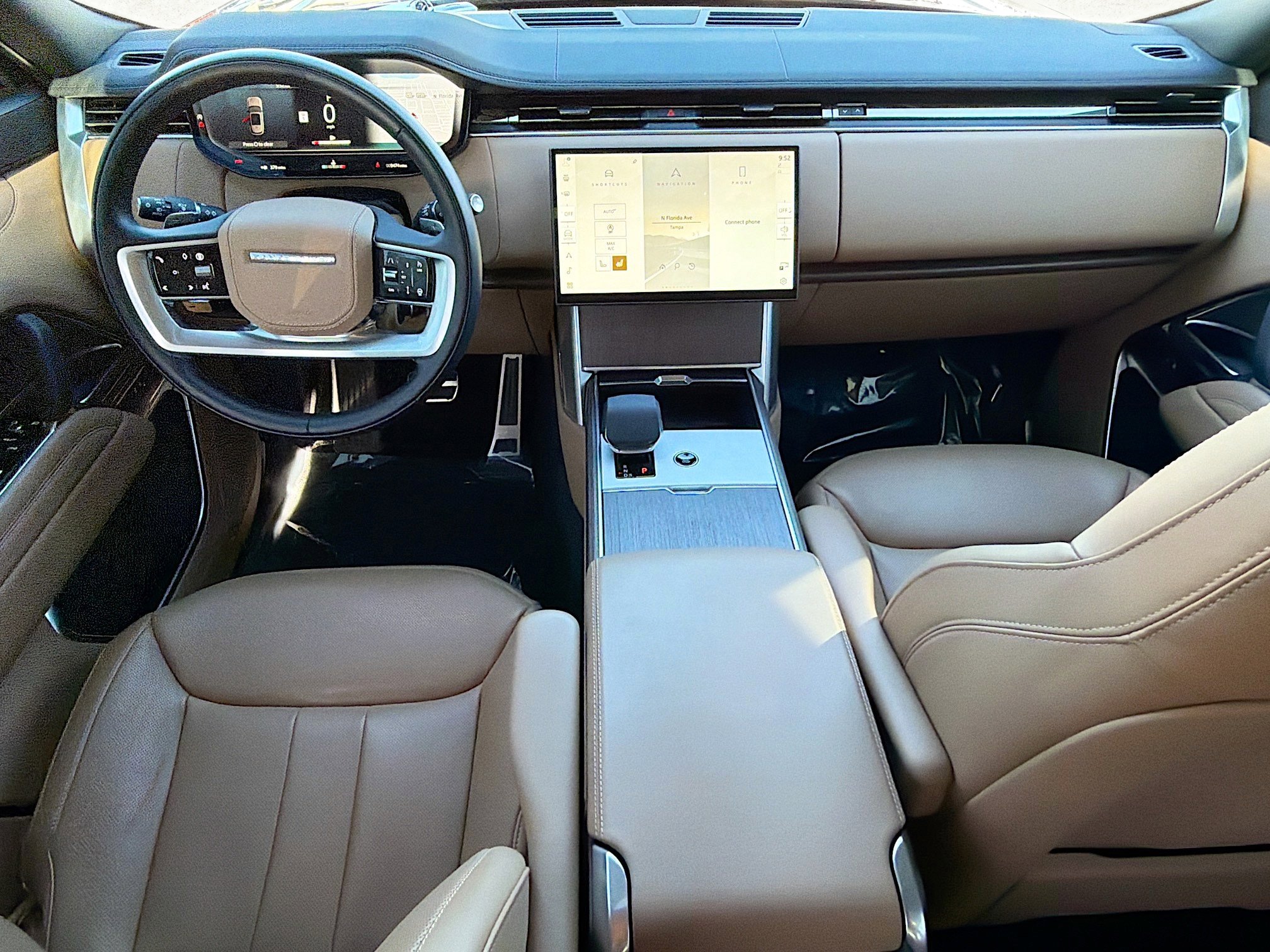 Used 2025 Land Rover Range Rover SE image 15