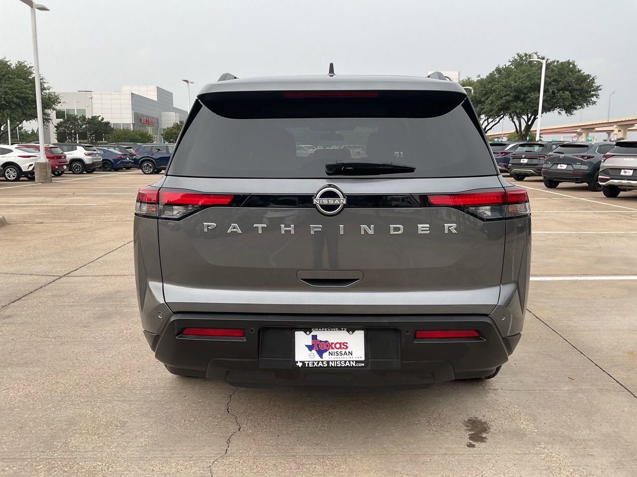 Used 2025 Nissan Pathfinder SV FWD image 6