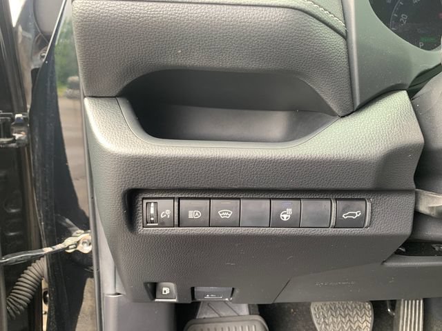 Used 2023 Toyota RAV4 XLE Premium AWD/4WD image 31