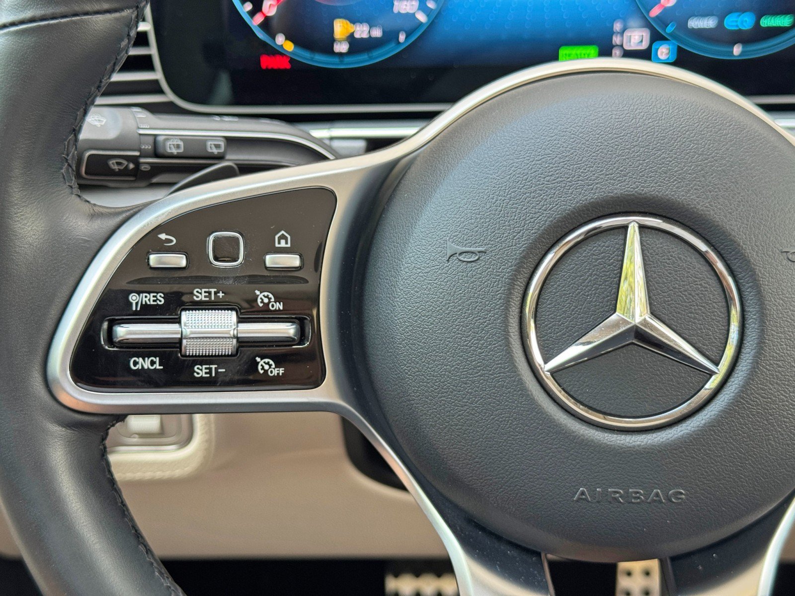 Used 2023 Mercedes-Benz GLS 450 4MATIC image 25
