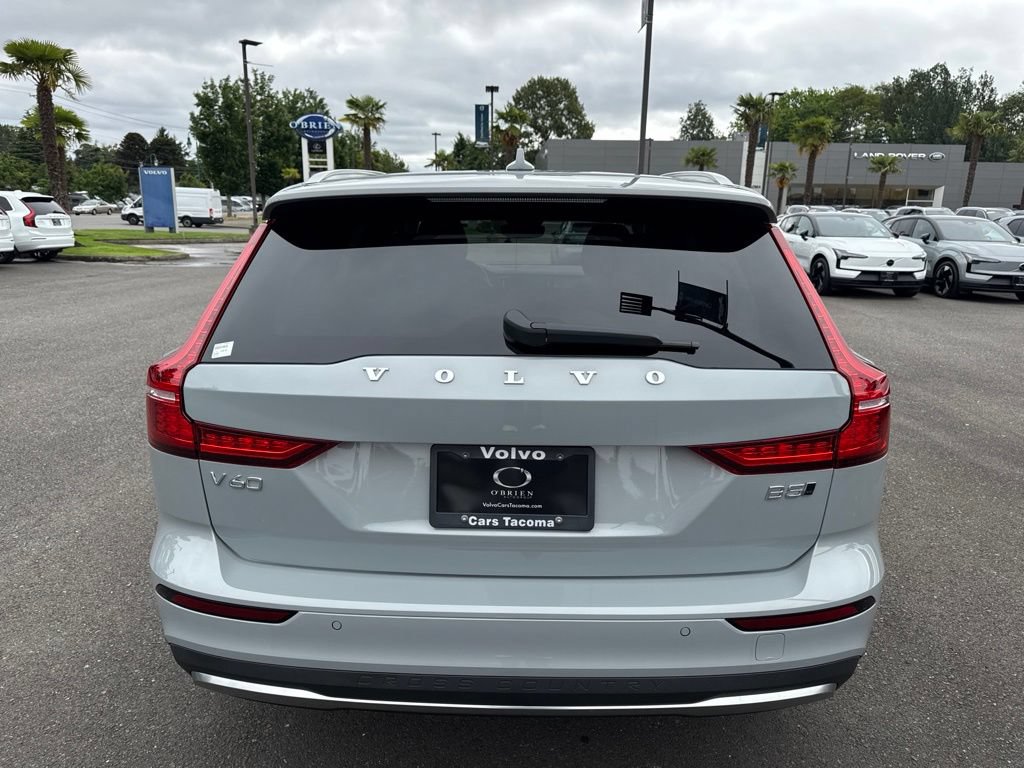 New 2026 Volvo V60 B5 Cross Country Ultra w/ Climate Package AWD/4WD image 6