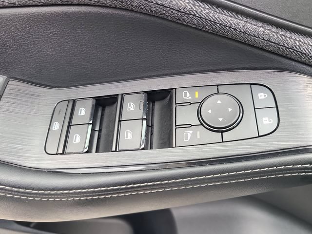 Used 2023 Nissan Rogue SV FWD image 18