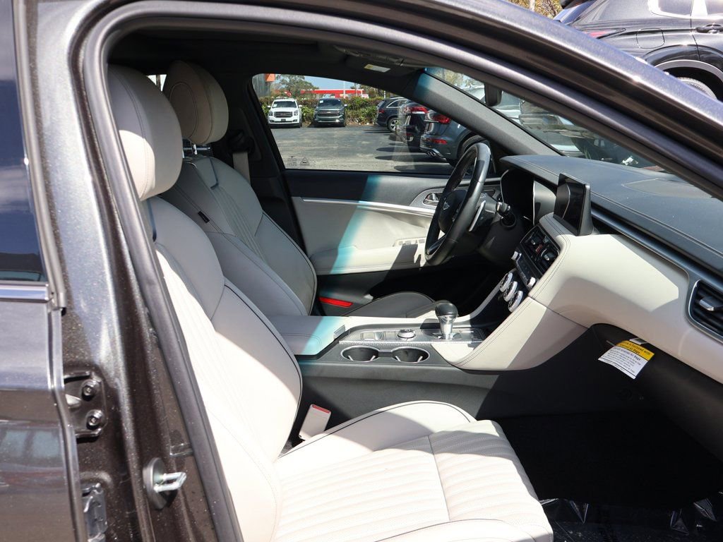 Used 2023 Genesis G70 2.0T w/ Sport Prestige Package image 29
