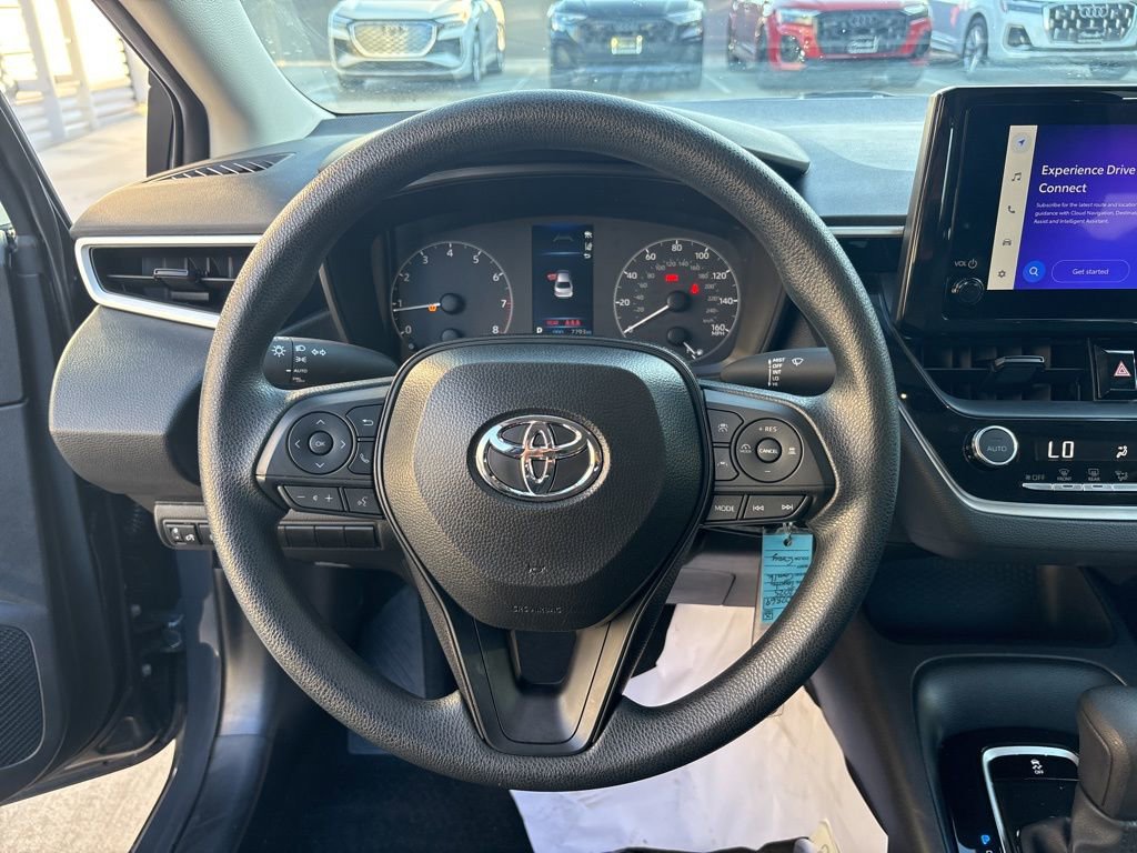 Used 2025 Toyota Corolla LE image 20