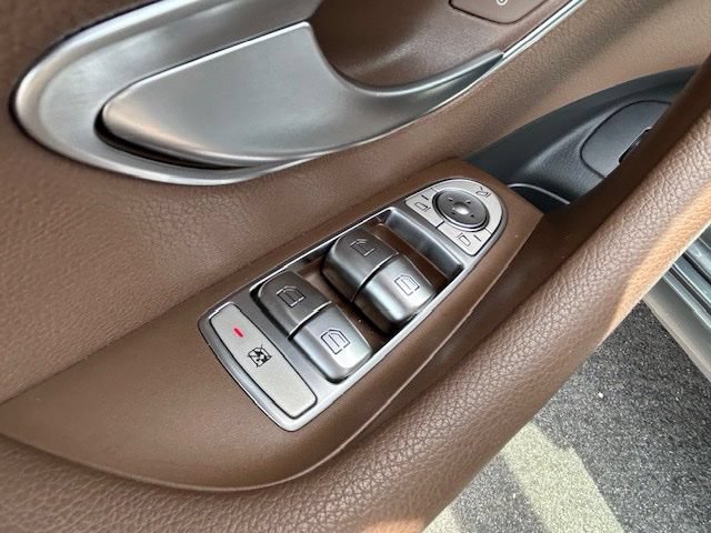 Used 2019 Mercedes-Benz E 300 4MATIC image 24