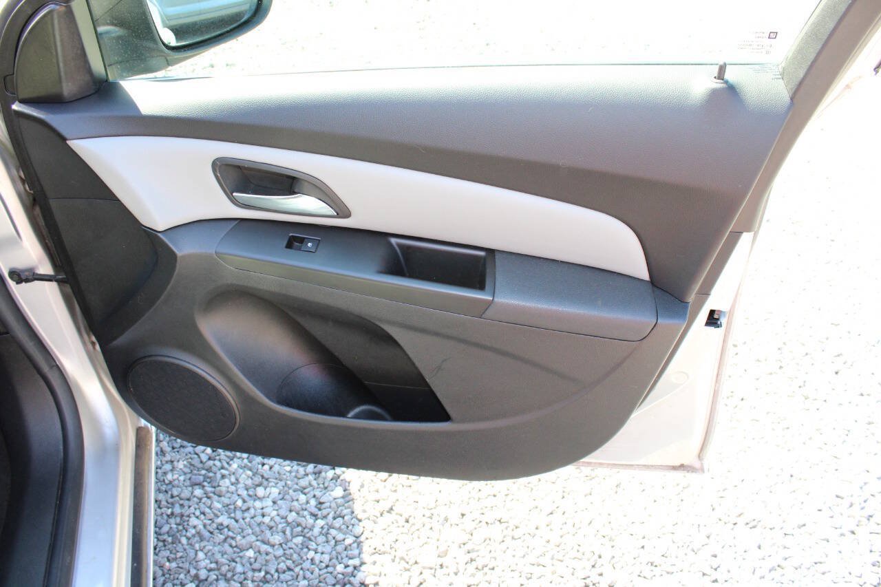 Used 2012 Chevrolet Cruze LS w/ Connectivity Package FWD image 20