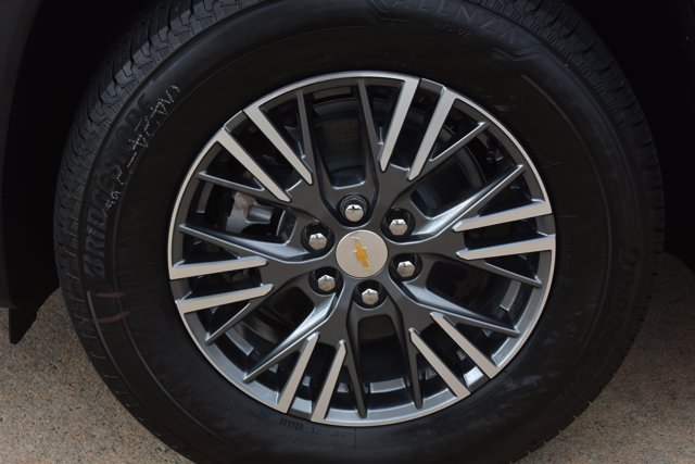 New 2026 Chevrolet Traverse LT w/ Driver Confidence Package FWD image 10