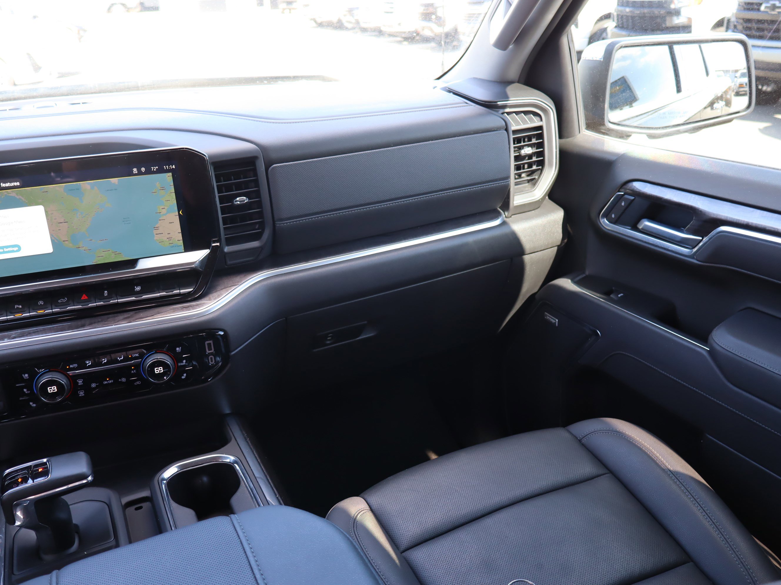 Certified 2025 Chevrolet Silverado 1500 LTZ w/ LTZ Premium Package image 14