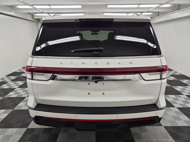 Used 2022 Lincoln Navigator Reserve AWD/4WD image 5