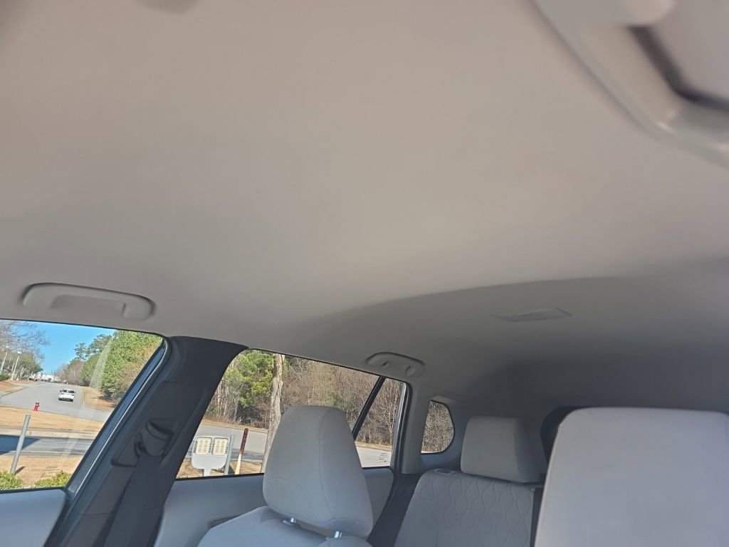 Used 2022 Toyota Corolla Cross LE image 20