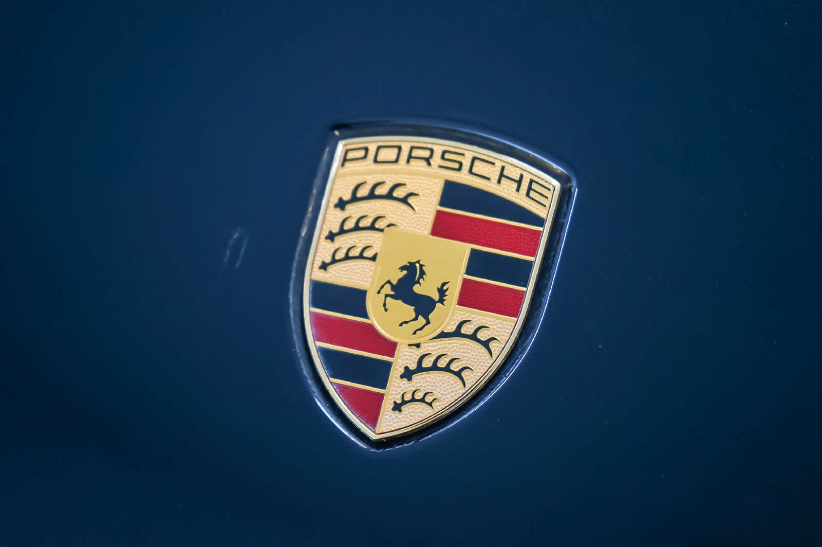 Certified 2023 Porsche Cayenne Platinum Edition AWD/4WD image 17