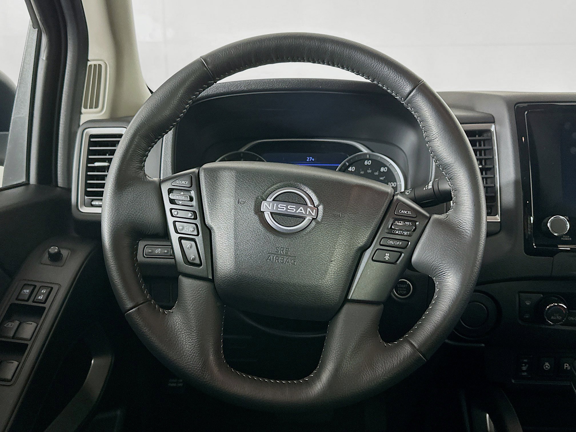 Used 2024 Nissan Frontier SV w/ SV Convenience Package image 18