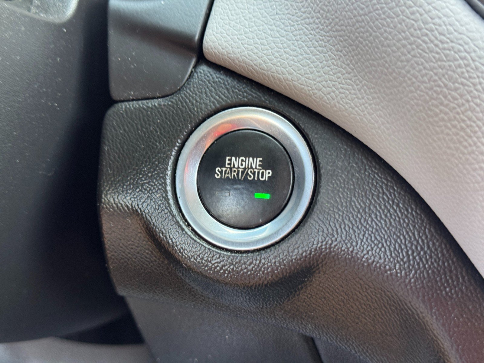 Used 2020 Chevrolet Equinox LT AWD/4WD image 21