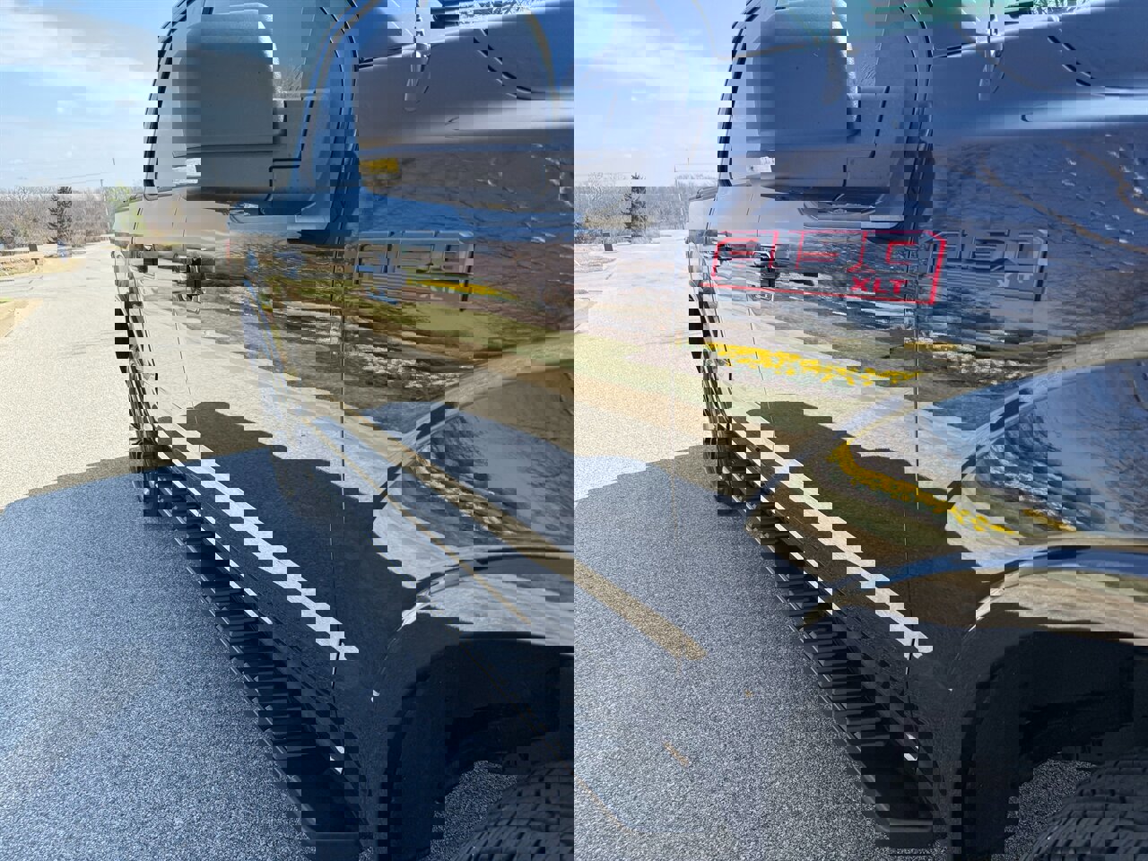 Used 2019 Ford F150 XLT w/ Equipment Group 302A Luxury AWD/4WD image 36