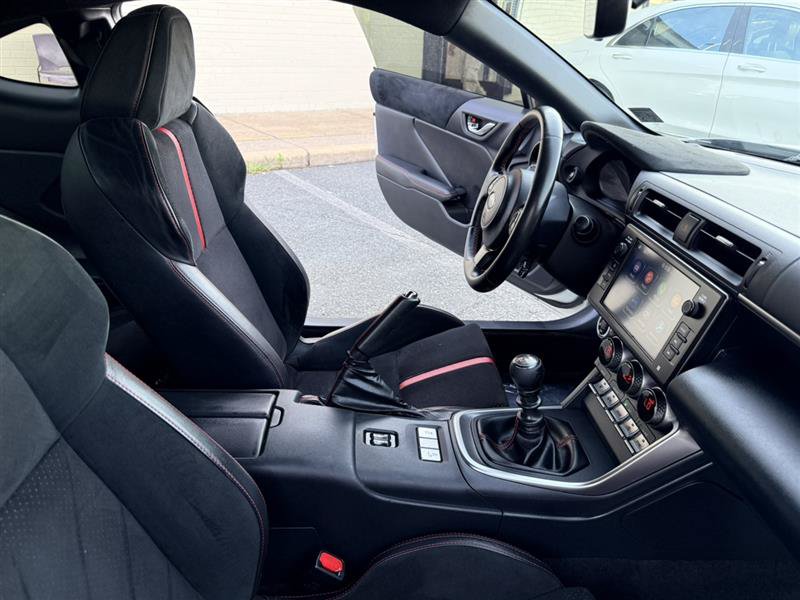 Used 2022 Subaru BRZ Limited RWD image 13