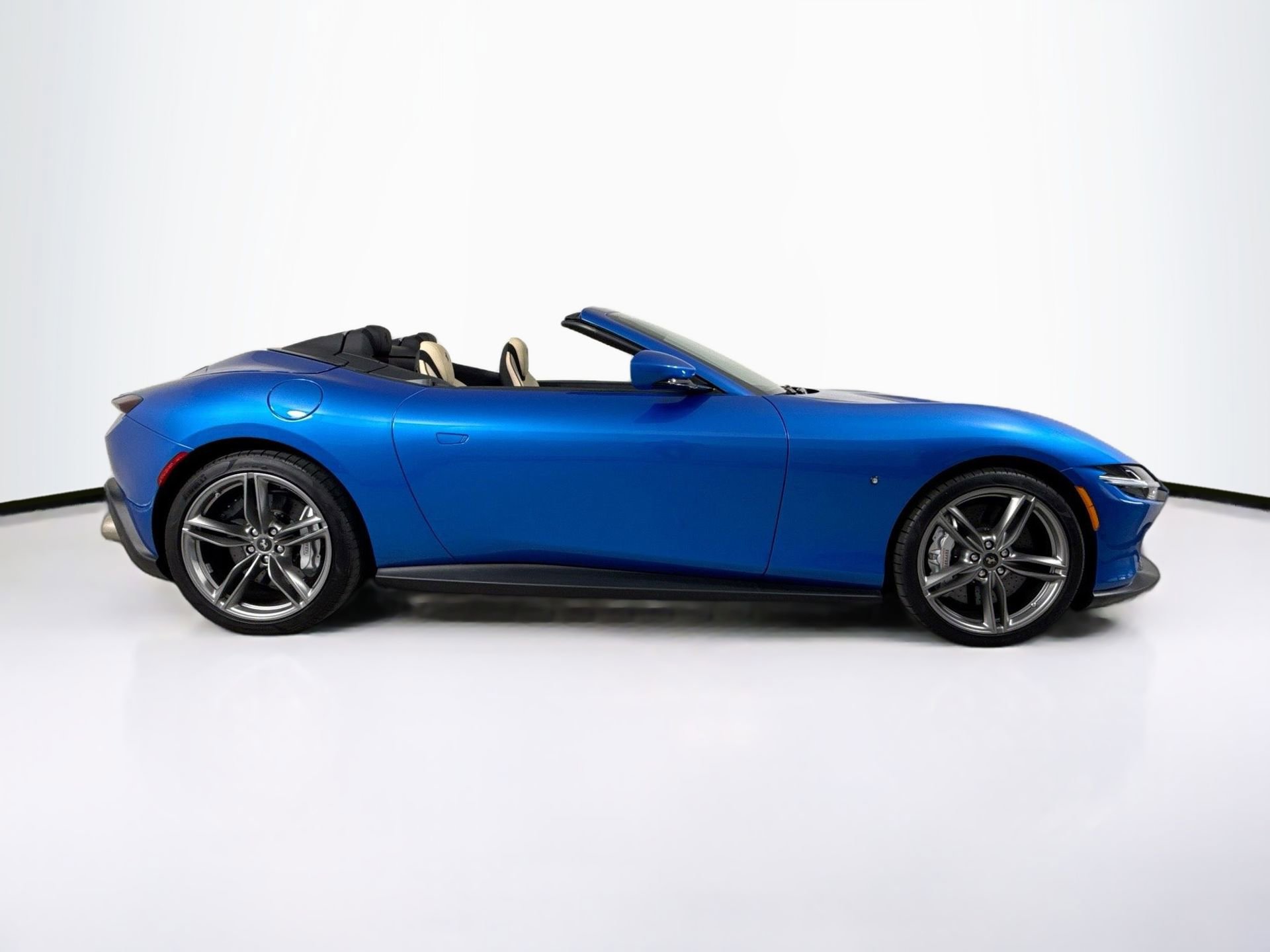Certified 2025 Ferrari Roma Spider image 8
