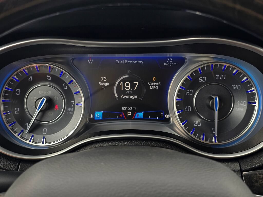 Used 2018 Chrysler 300 Limited AWD/4WD image 25
