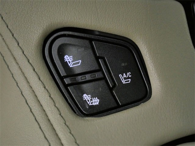 Used 2015 GMC Yukon Denali w/ Touring Package image 24