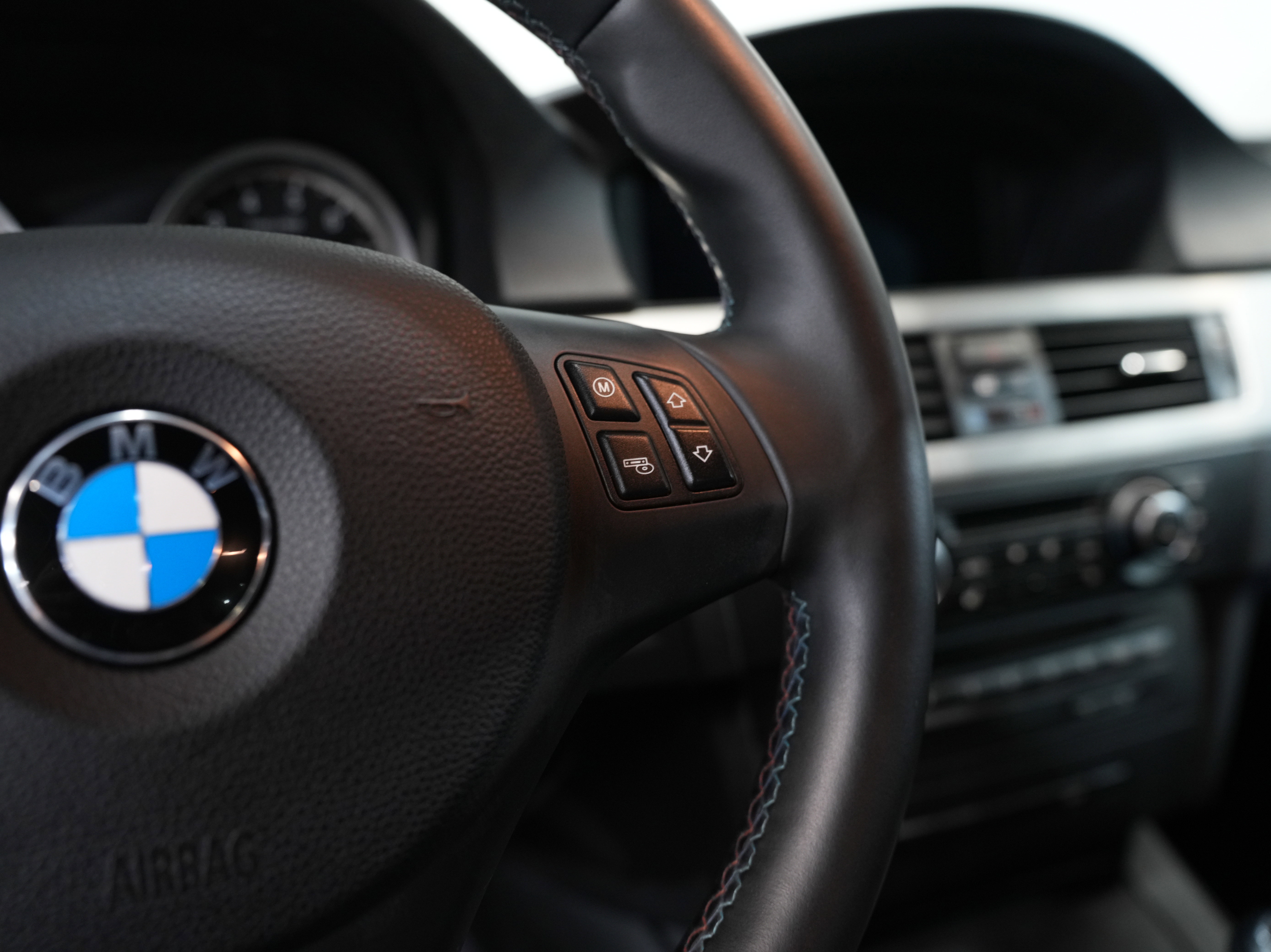 Used 2011 BMW M3 Sedan image 43