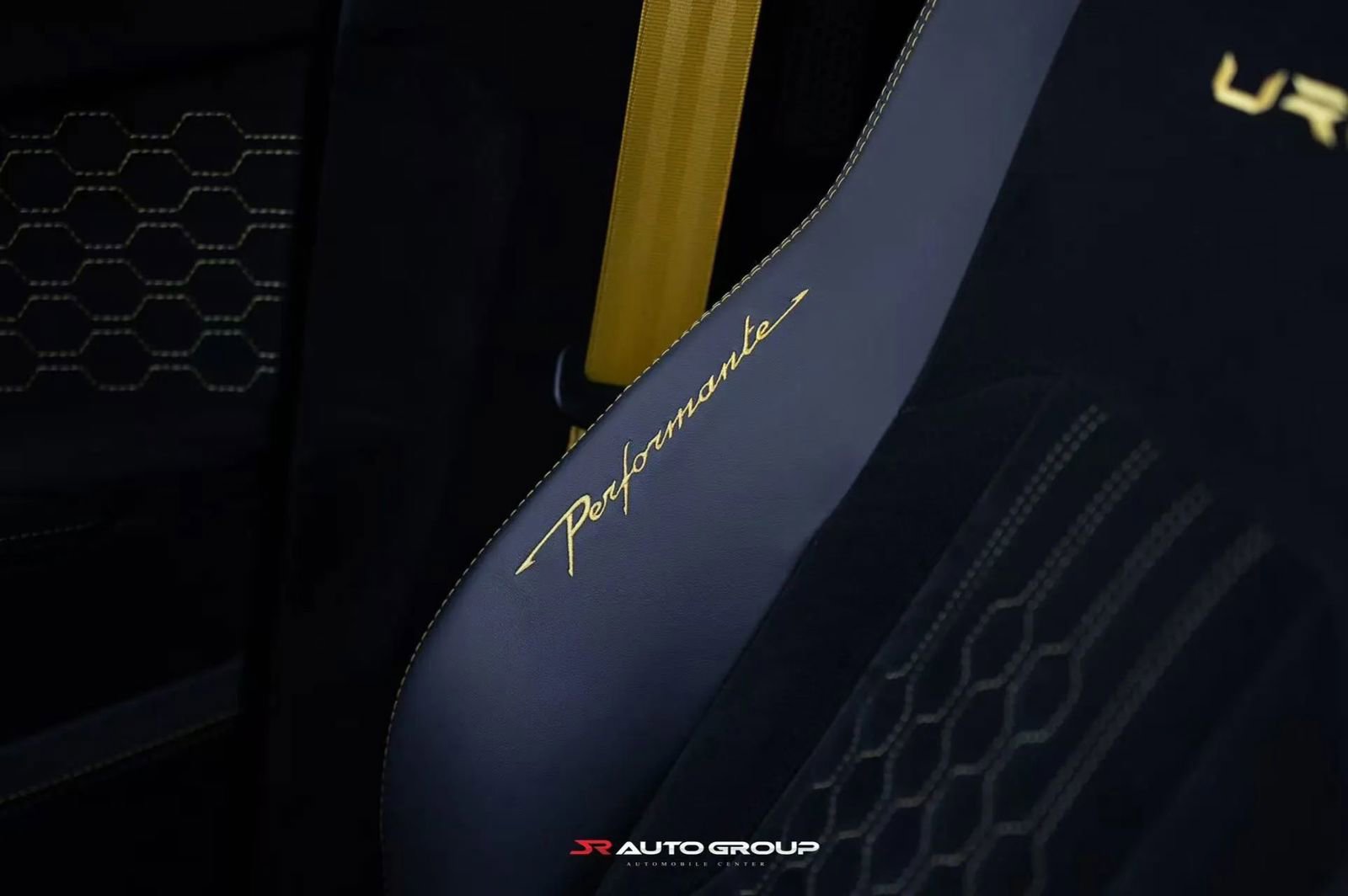 Used 2023 Lamborghini Urus Performante AWD/4WD image 26