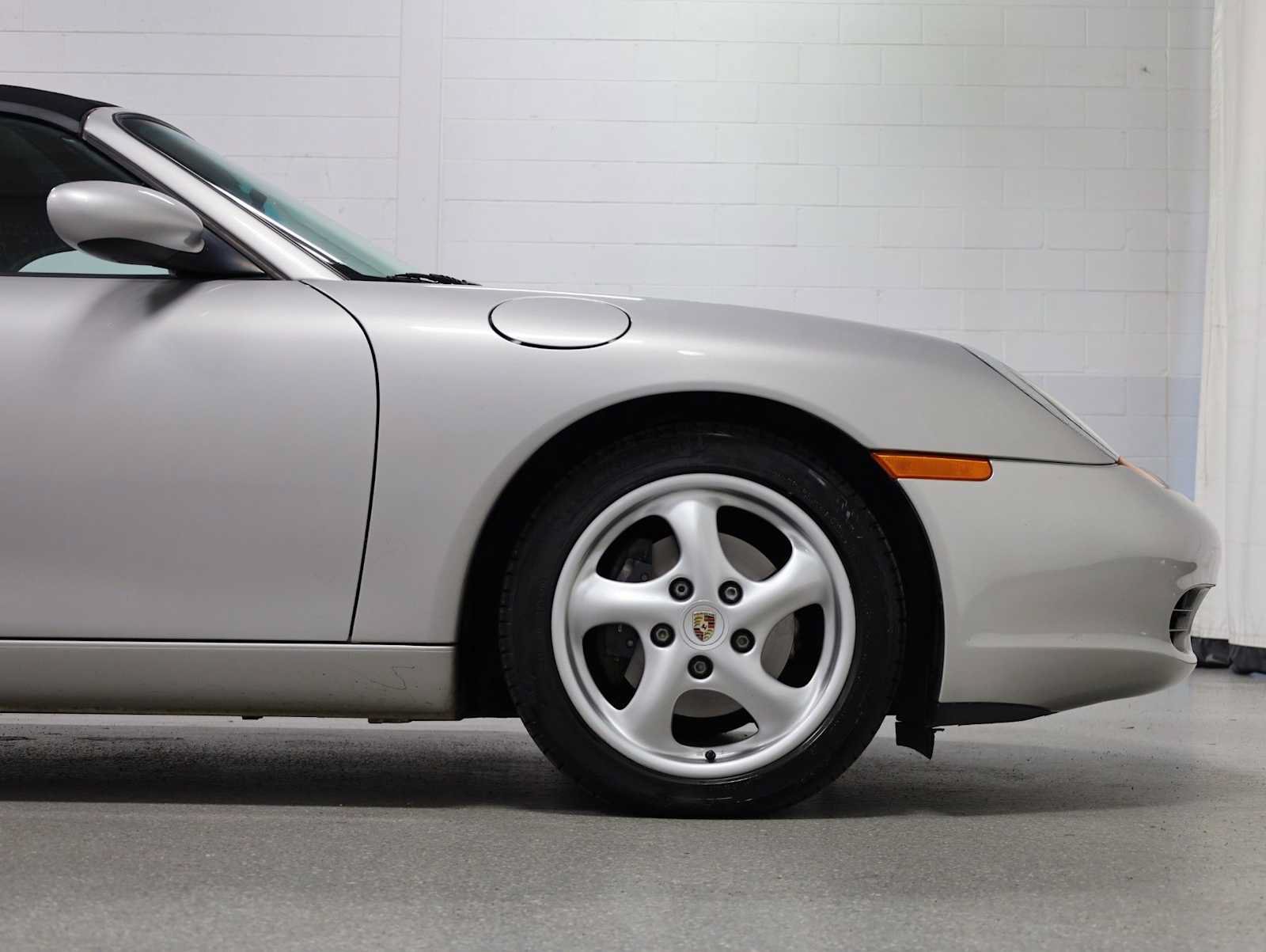 Used 2000 Porsche Boxster RWD image 11