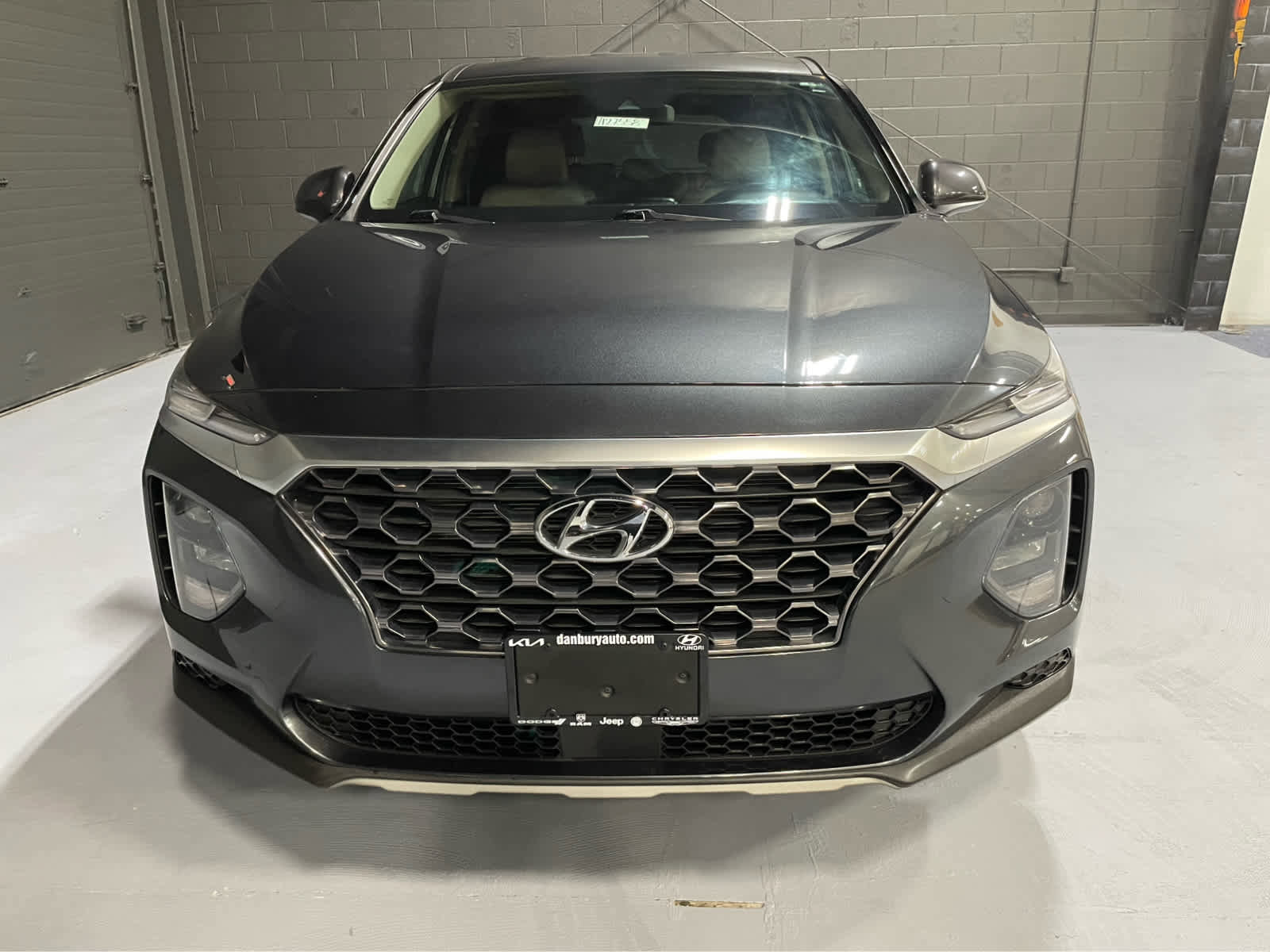 Used 2020 Hyundai Santa Fe SE w/ Cargo Package AWD/4WD image 2