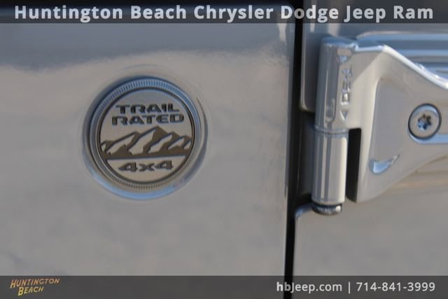 Used 2023 Jeep Wrangler Sport image 7