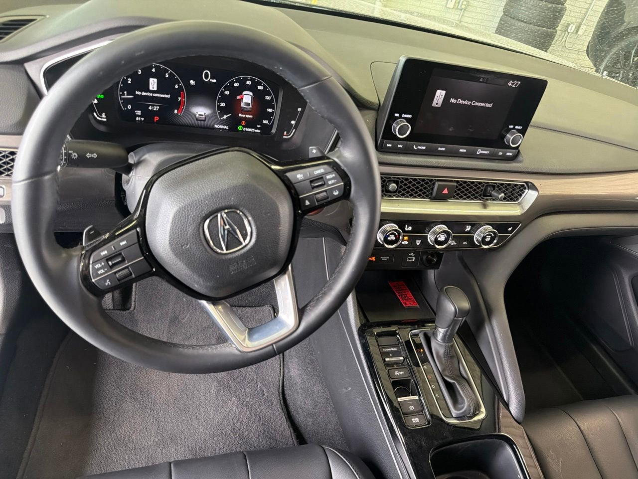 Used 2025 Acura Integra FWD image 12