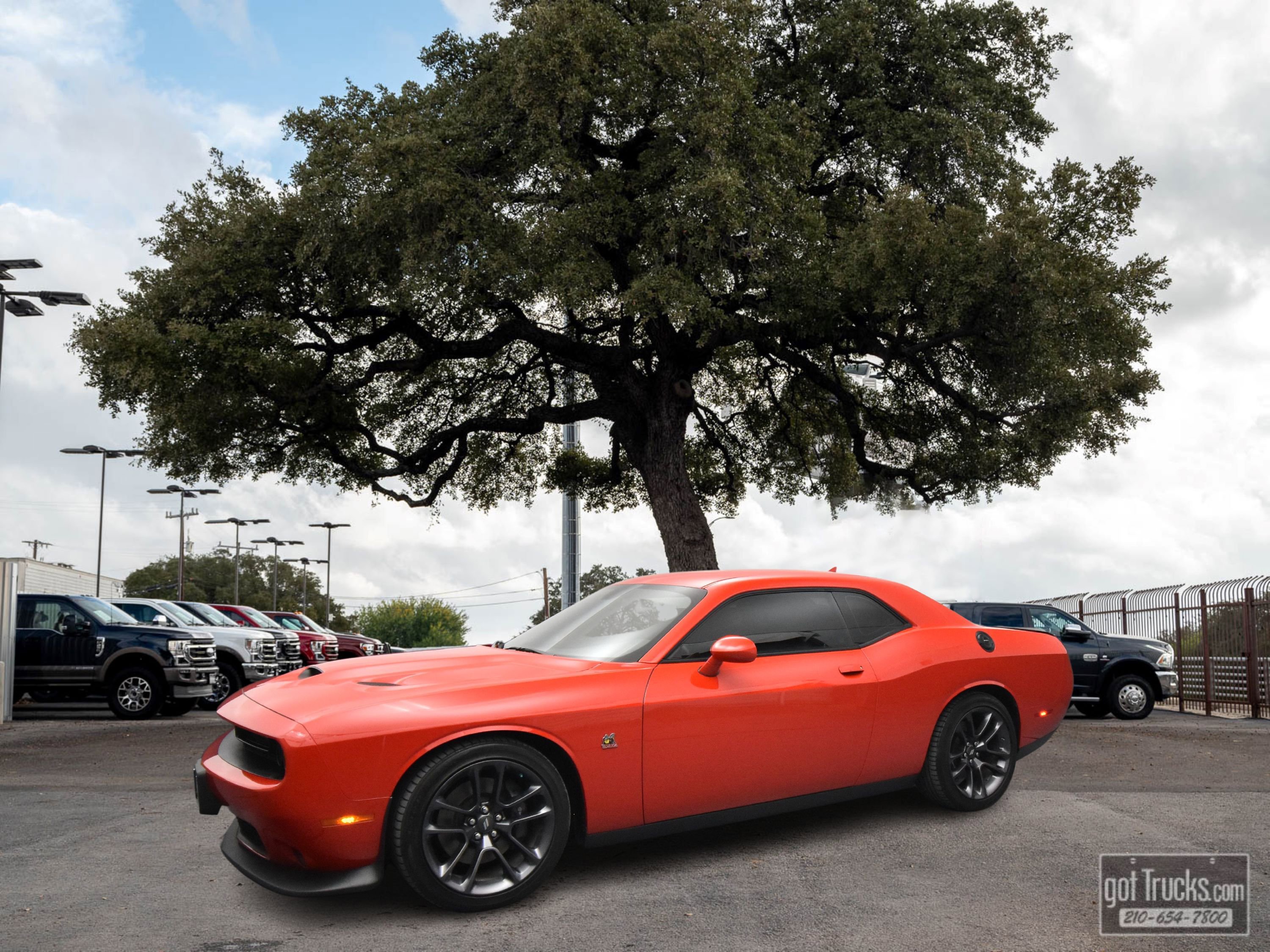 Used 2023 Dodge Challenger R/T Scat Pack RWD image 1