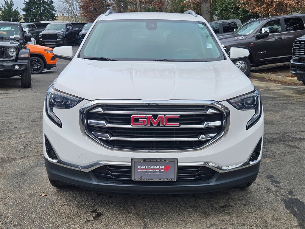 Used 2021 GMC Terrain SLT image 2