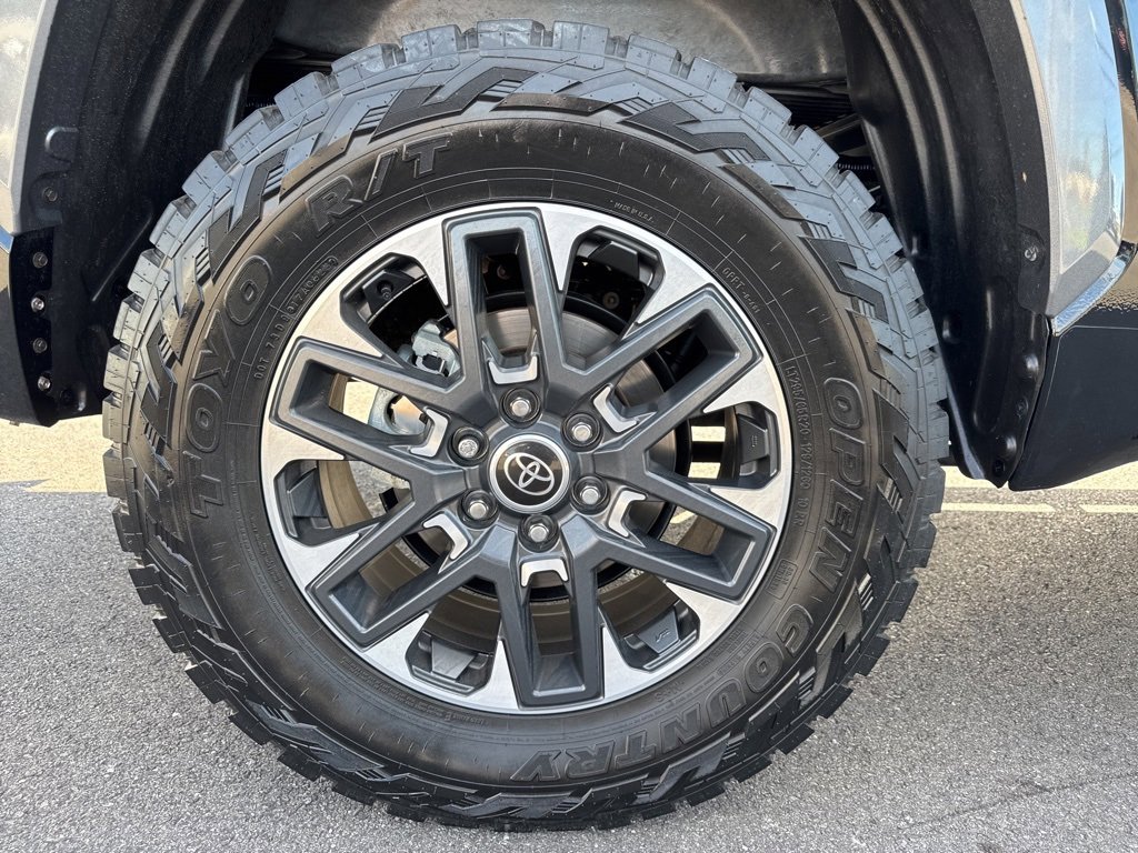 Used 2023 Toyota Tundra Limited image 12