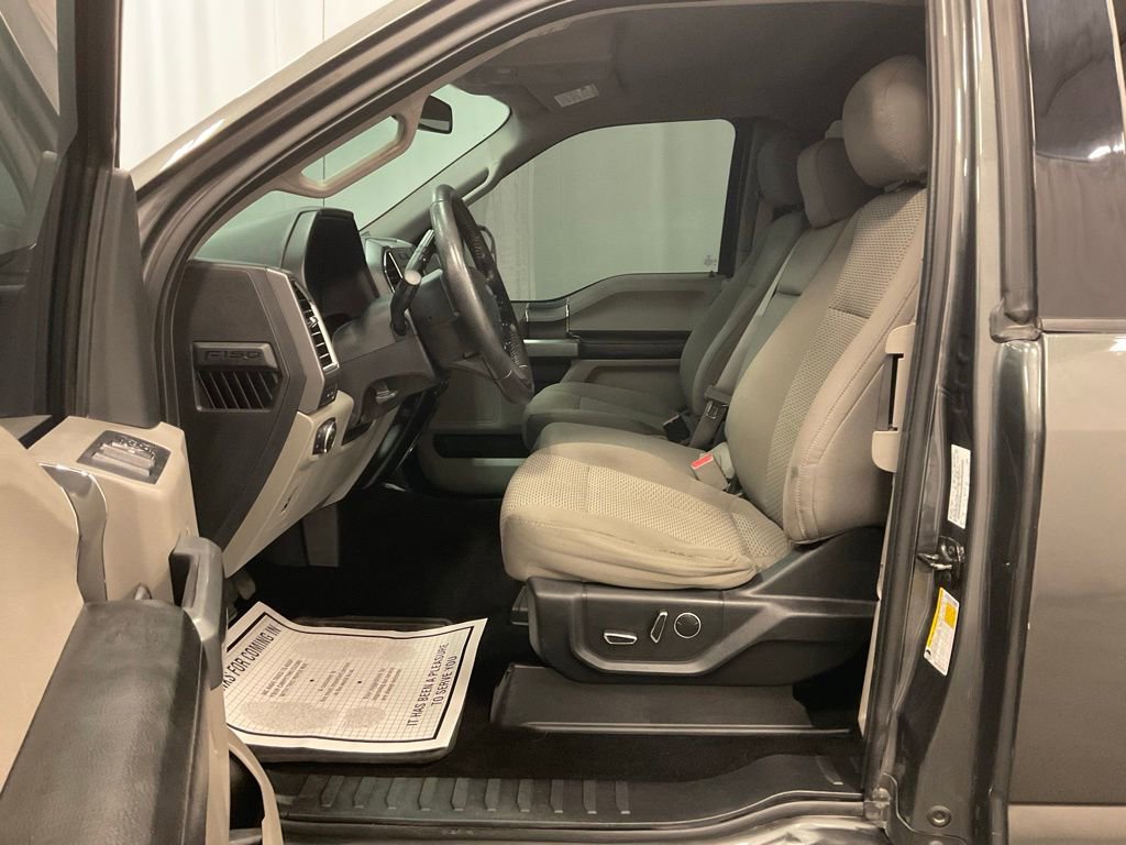 Used 2016 Ford F150 XLT w/ Equipment Group 302A Luxury AWD/4WD image 7