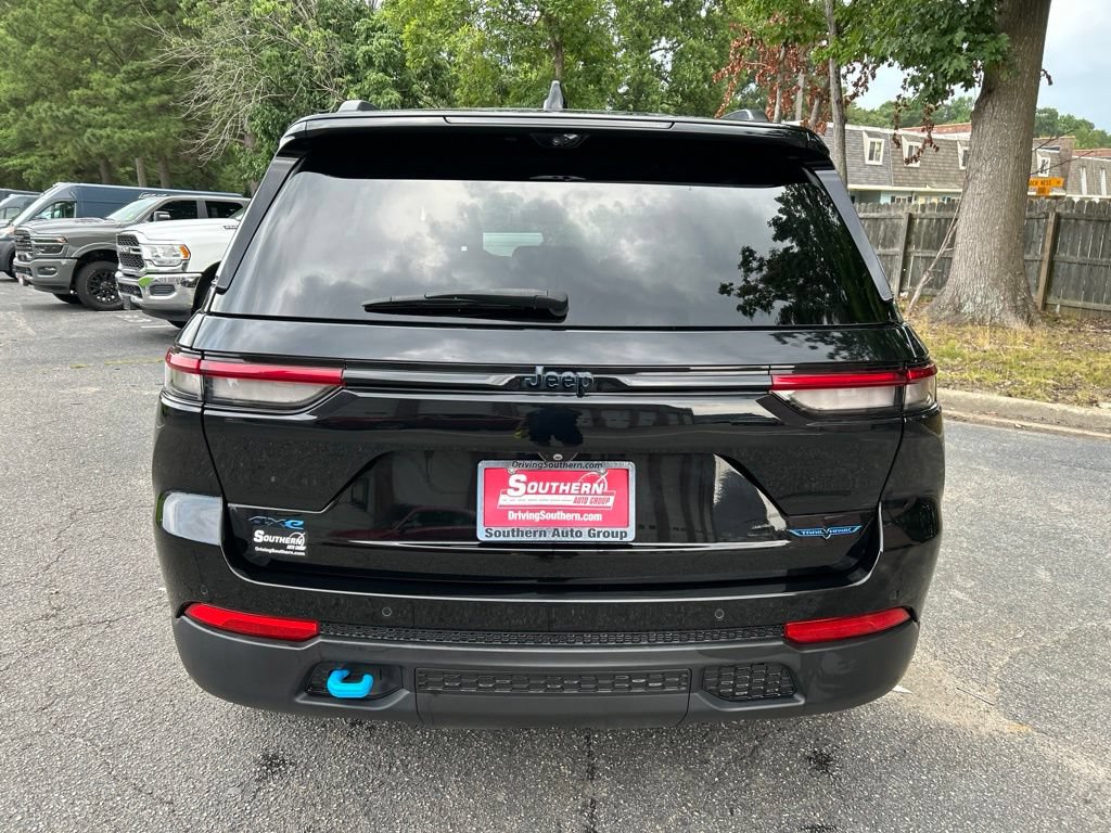 New 2024 Jeep Grand Cherokee Trailhawk w/ Advanced Protech Group II AWD/4WD image 4