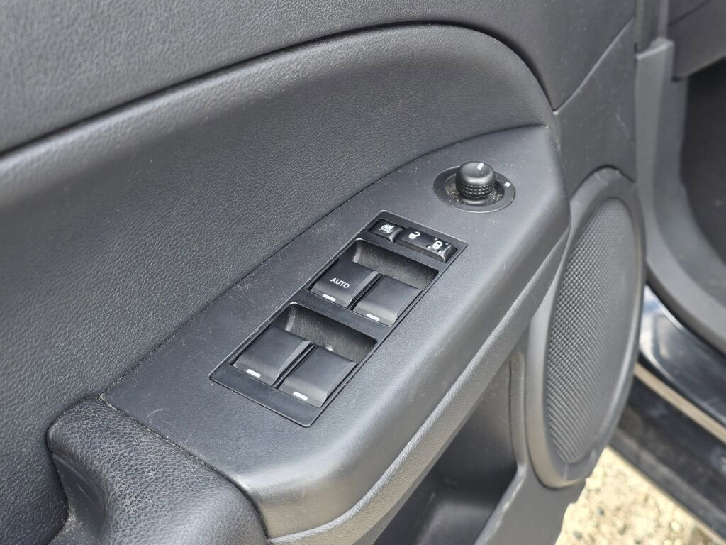 Used 2011 Dodge Caliber Mainstreet FWD image 26