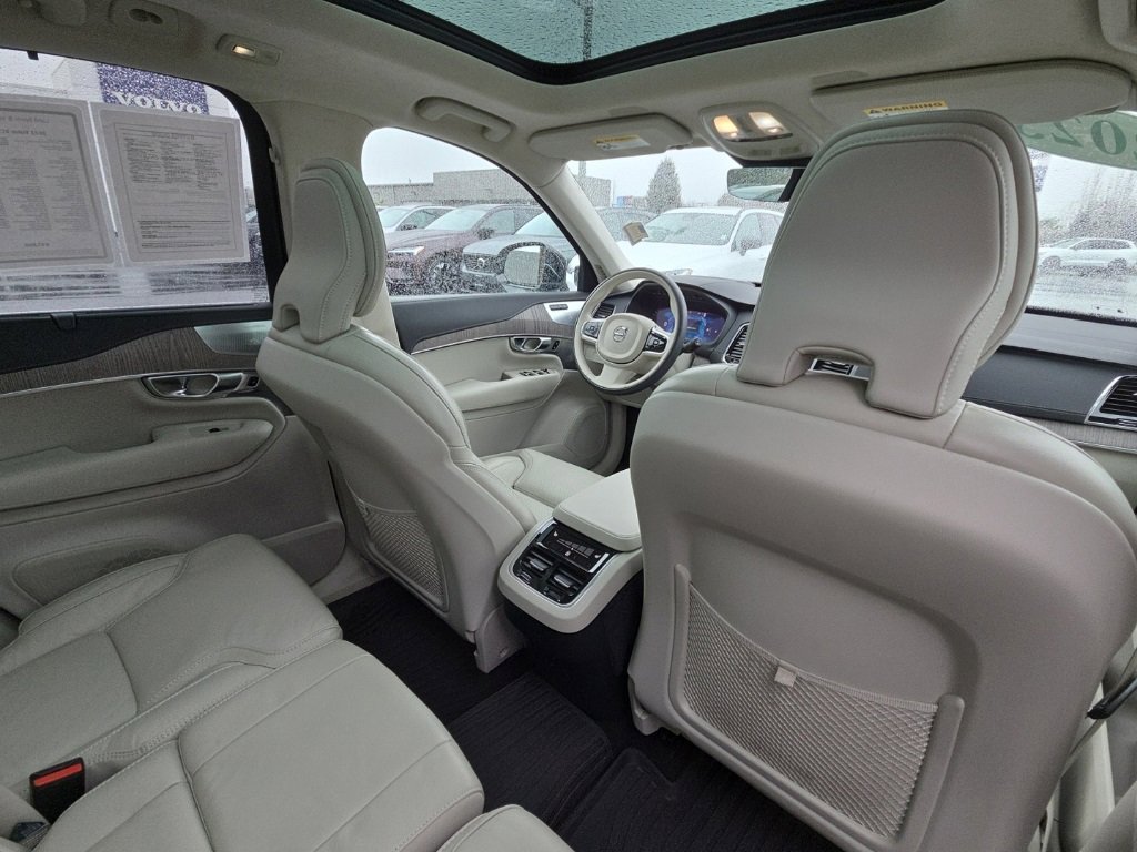 Certified 2023 Volvo XC90 B6 Ultimate w/ Lounge Package image 8