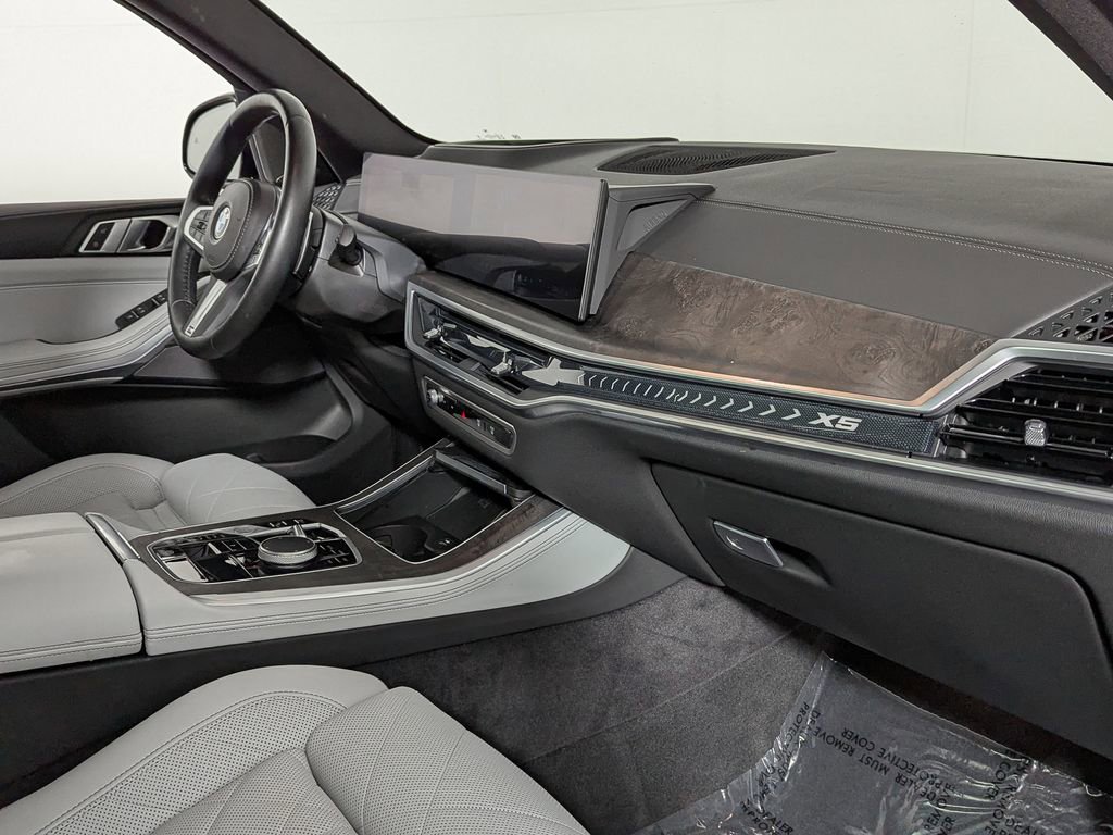Certified 2024 BMW X5 xDrive40i w/ M Sport Package image 33