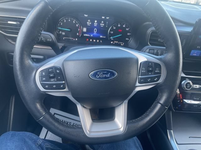 Used 2023 Ford Explorer Limited AWD/4WD image 12
