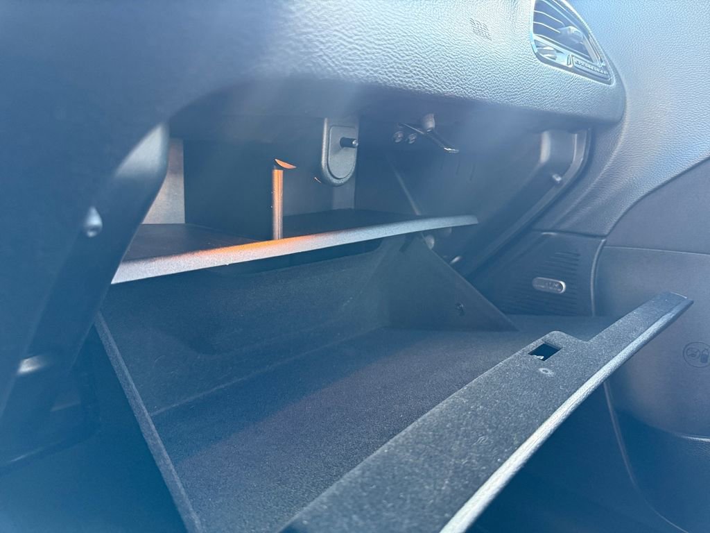 Used 2023 Dodge Challenger SXT image 23