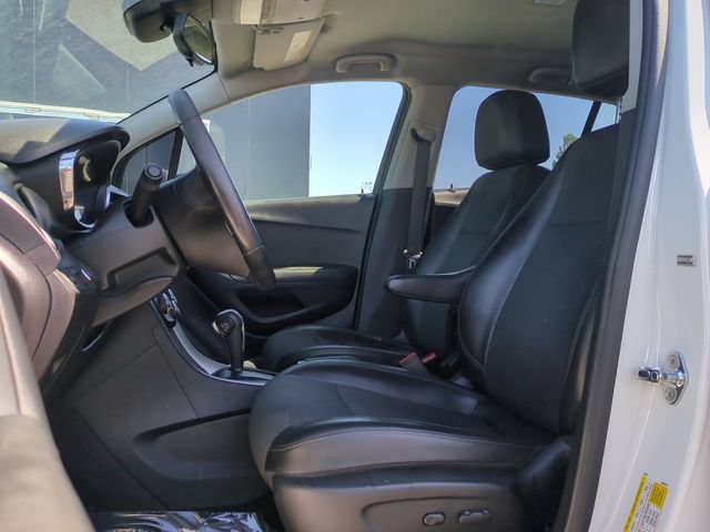Used 2018 Chevrolet Trax LT w/ LT Convenience Package FWD image 22
