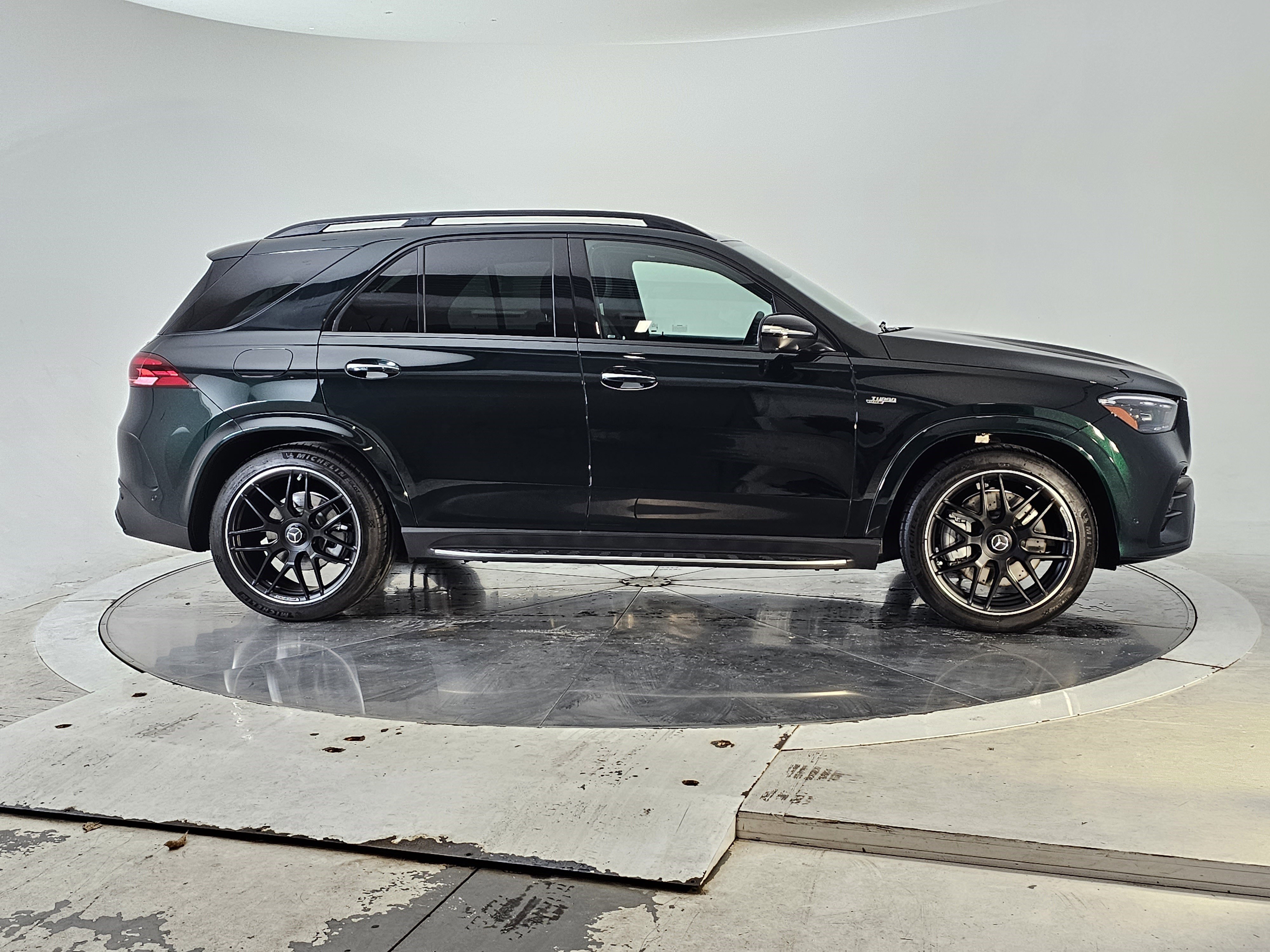 Certified 2025 Mercedes-Benz GLE 53 AMG 4MATIC image 3