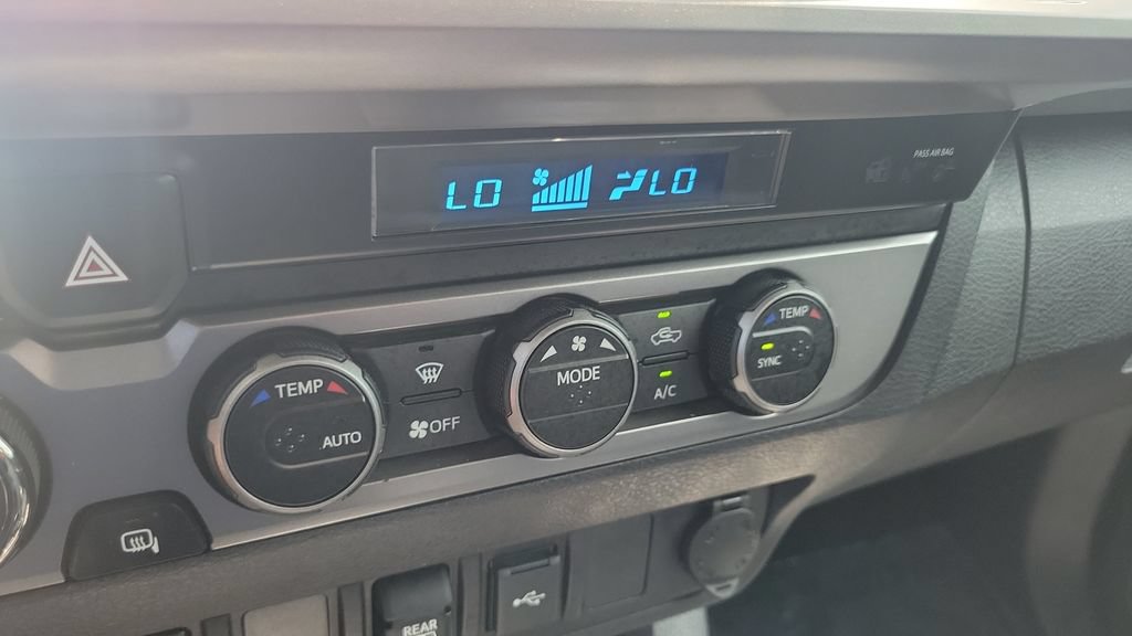 Certified 2021 Toyota Tacoma SR5 AWD/4WD image 15