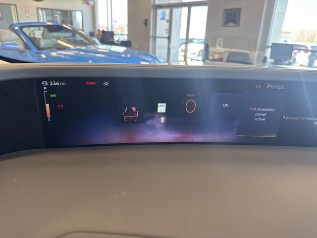 Used 2025 Lincoln Nautilus Premier AWD/4WD image 31