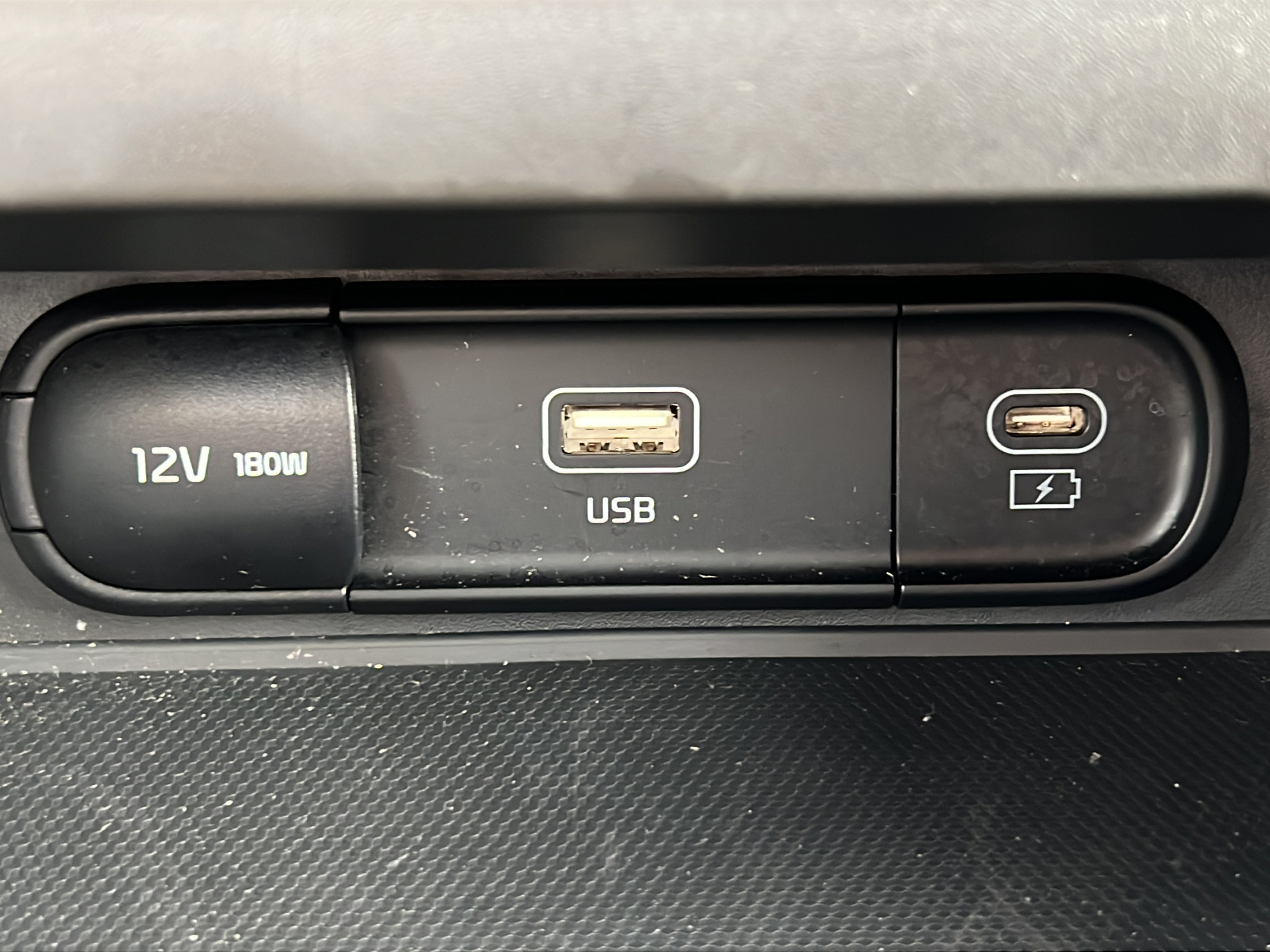Certified 2024 Kia Soul S FWD image 17