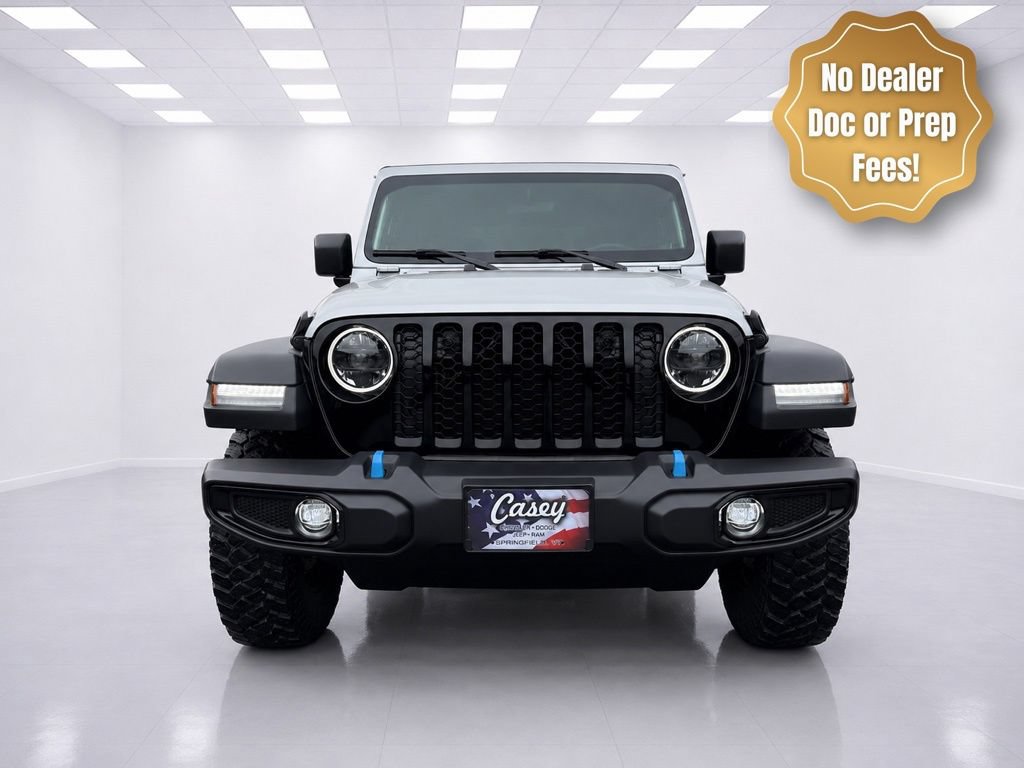 Used 2023 Jeep Wrangler Unlimited w/ Cold Weather Group AWD/4WD image 3