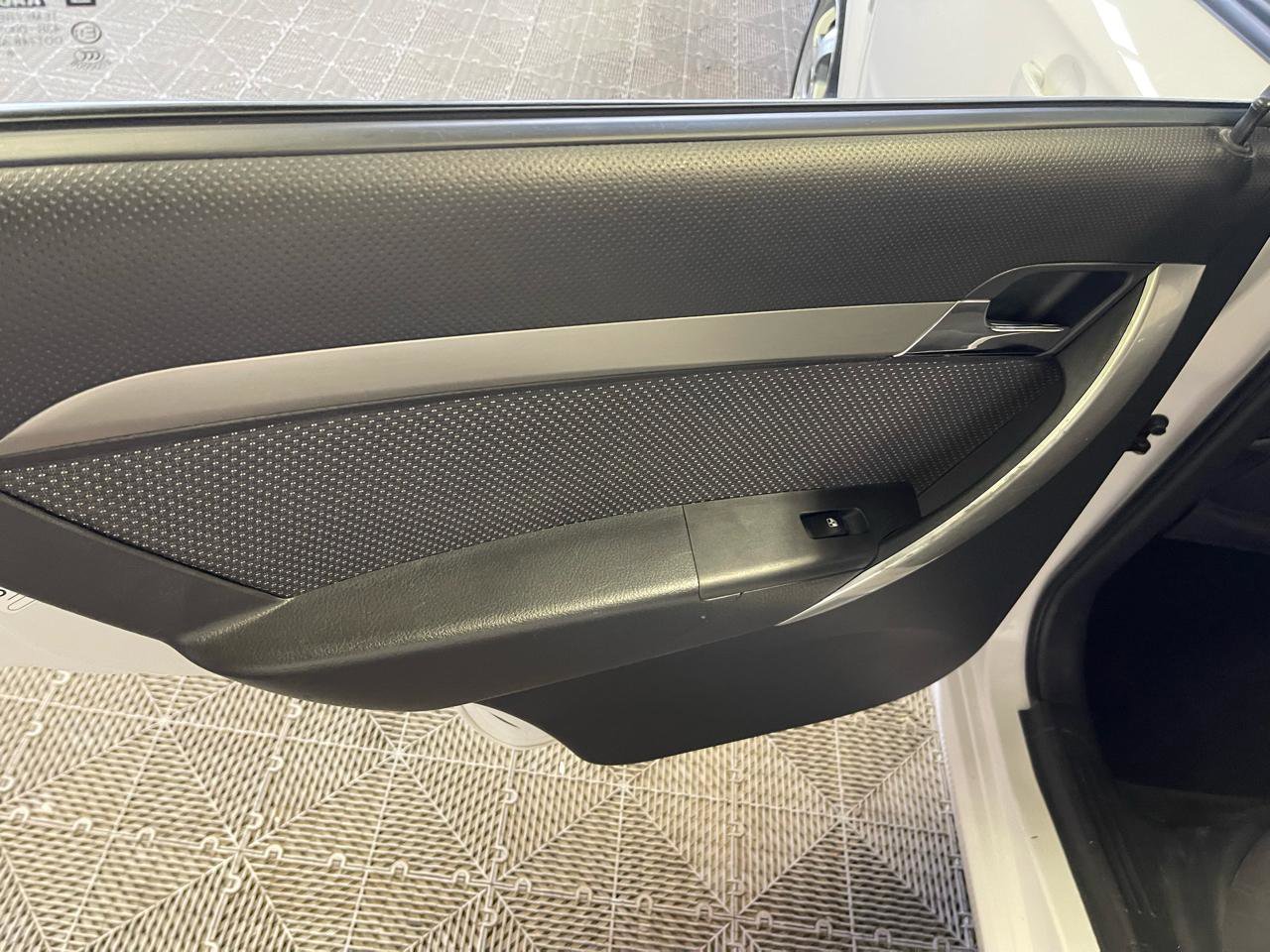 Used 2009 Chevrolet Aveo LT w/ Power and Convenience Package image 20