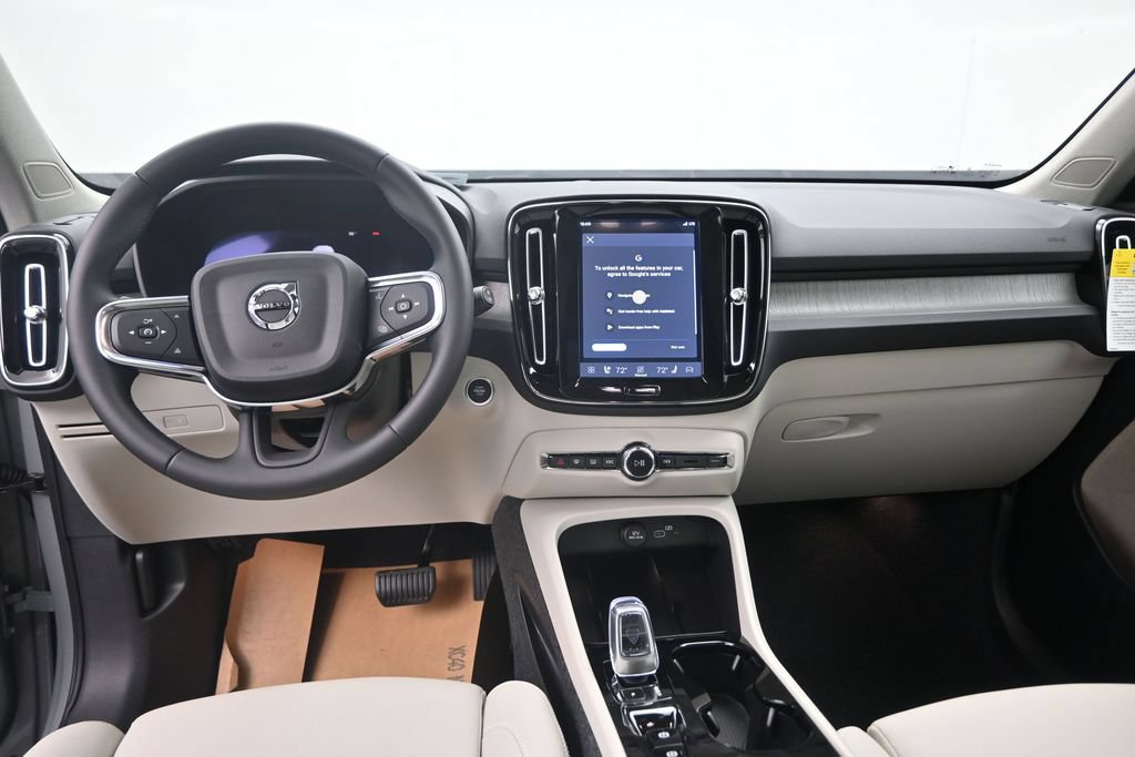 New 2026 Volvo XC40 B5 Plus w/ Protection Package Premier AWD/4WD image 14