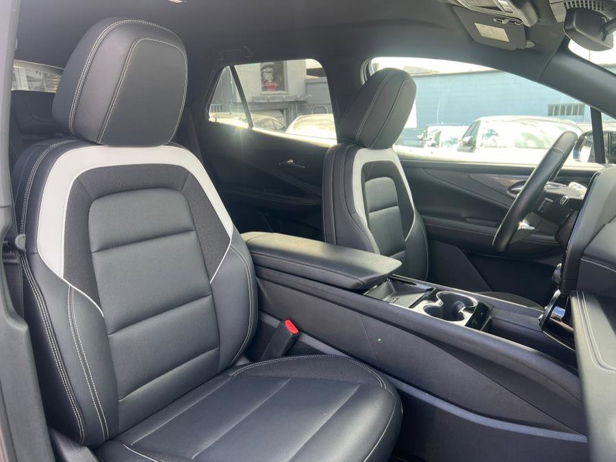 Used 2024 Chevrolet Blazer EV LT image 33