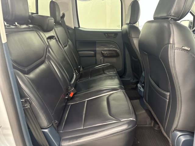 Certified 2025 Ford Maverick Lariat w/ Black Appearance Package image 13