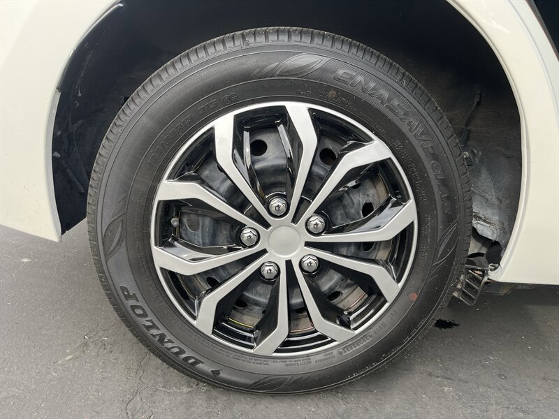 Used 2016 Toyota Corolla L FWD image 17