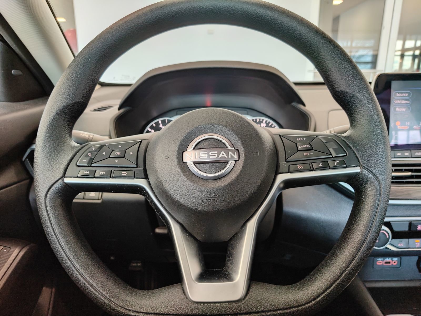 Used 2024 Nissan Altima 2.5 SV image 16